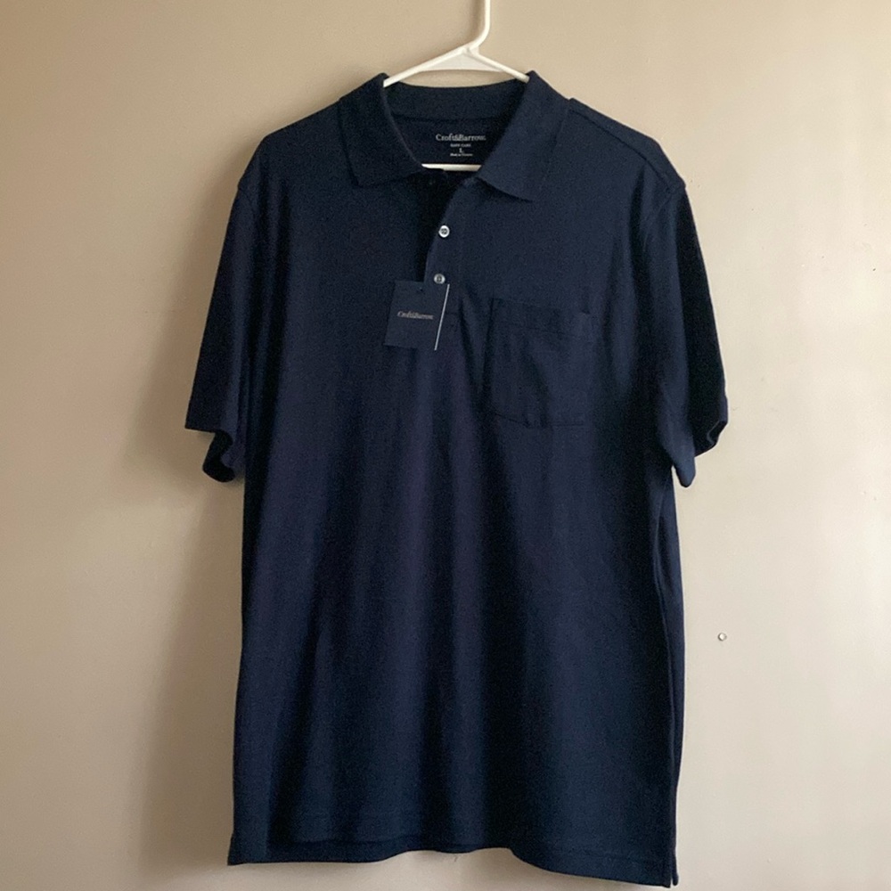 Croft & Barrow men’s navy knit shirt. Size large.